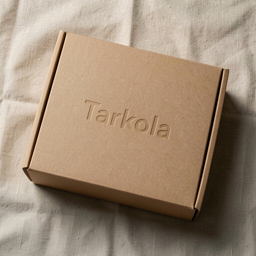Pelantra Daily Stamina Complex product packaging laid flat on linen, cardboard outer box with embossed Pelantra wordmark, clean minimal design